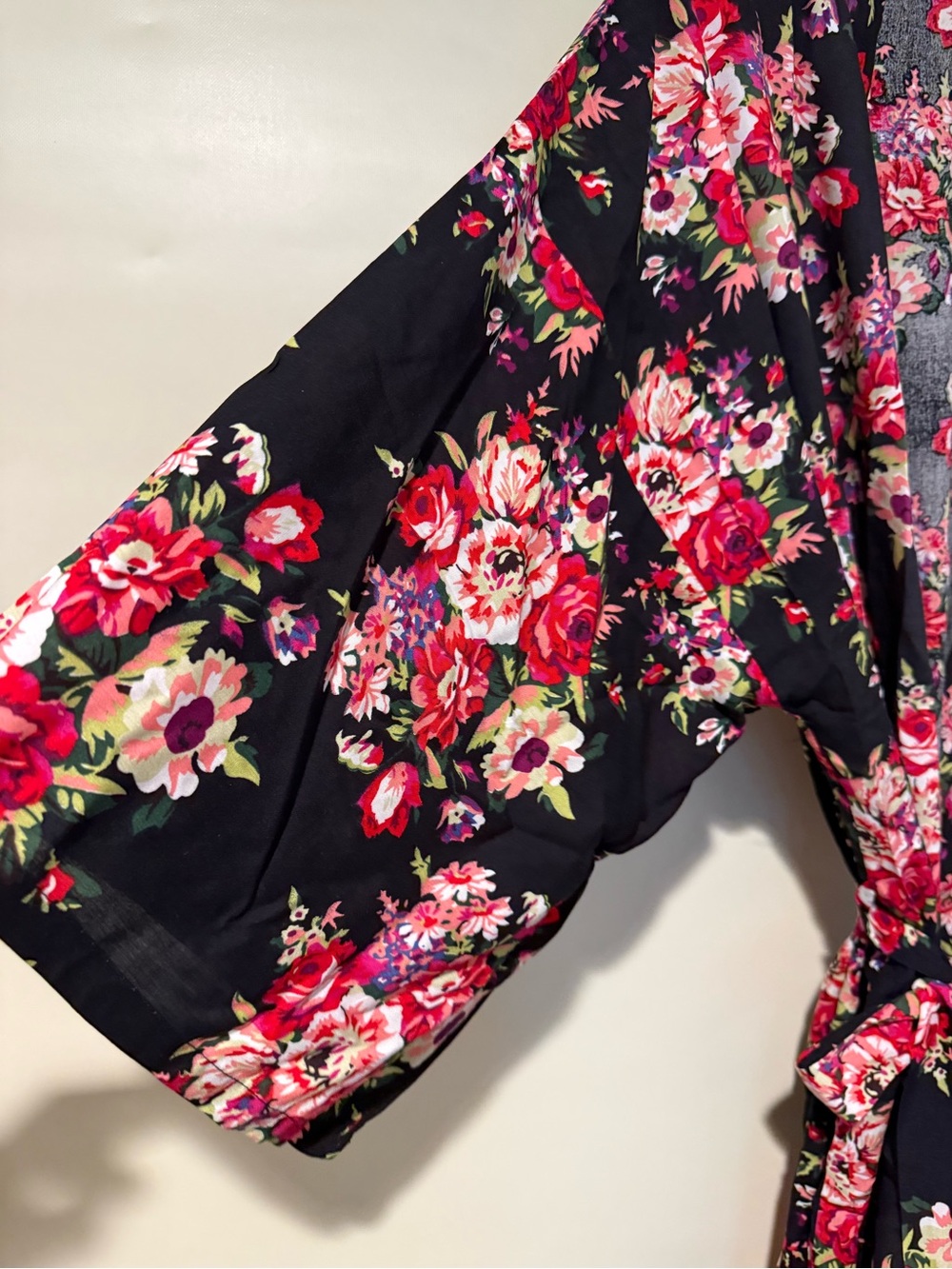 Black Floral Short Cotton Robe, size medium NWT - Picture 3 of 6